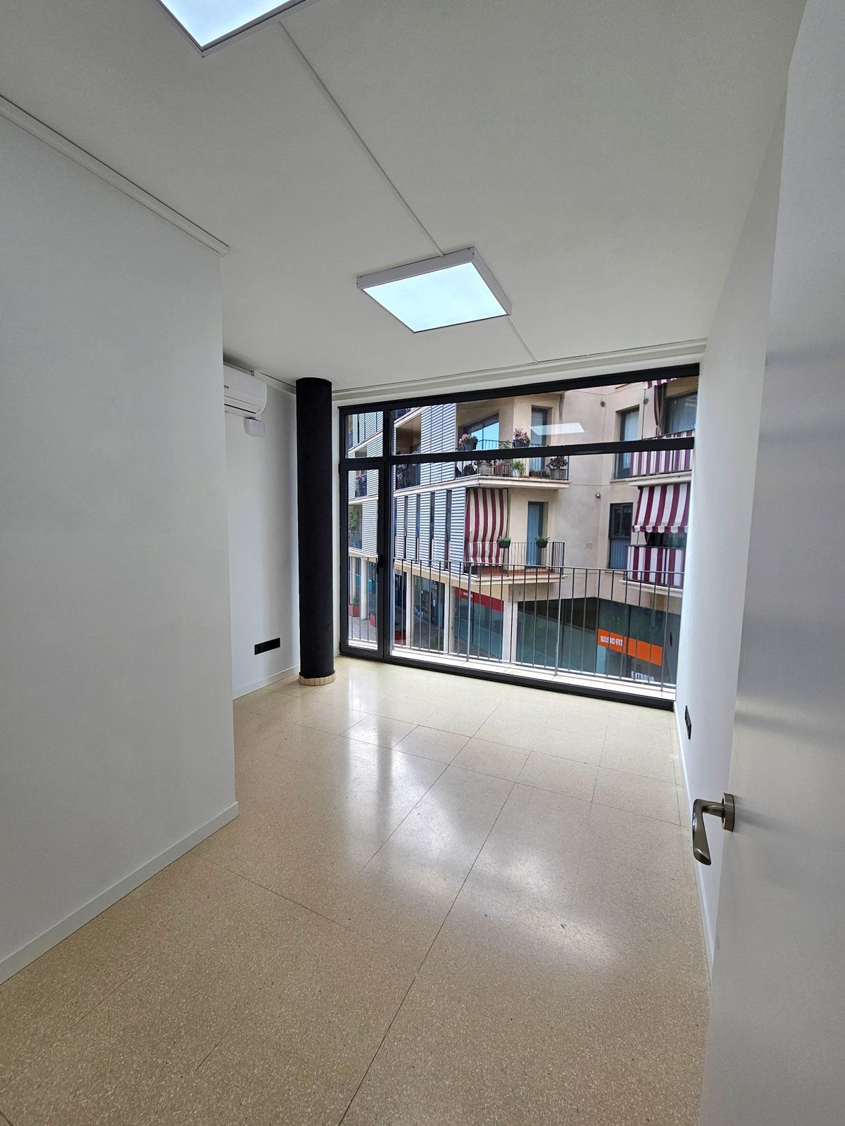 Despacho 2 alquiler Santa Coloma